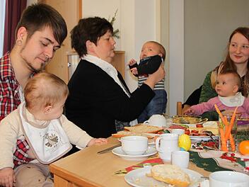 Das gemeinsame Frühstück vom Familientreff La Mama findet jeden zweiten Dienstag im Monat im evangelischen Gemeindehaus statt. Foto: Ulrike Müller