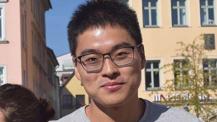 Student Marx Lu kommt aus Shanghai und mag Coburg sehr. Foto: Daniela Pondelicek
