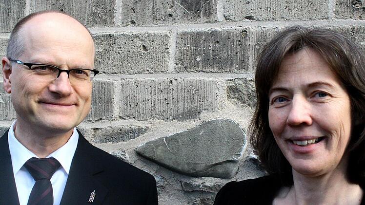 Willi Kronenberg (Truhenorgel) und Karla Schröter (Barockoboe) begeben sich auf die Suche nach neuen Melodien und deren Weiterführung, die in die Klassik, einen neuen, zeitgemäßen Stil führt. Foto: Karolina Plachetko