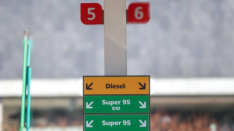 Sprit k&ouml;nnte noch deutlich teurer werden: Verband mit D&uuml;ster-Prognose