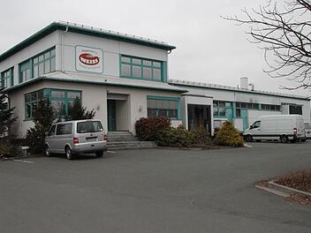 Das Gebäude der Metzgerei Weiß steht zur Zwangsversteigerung an. Der Verkehrswert wird auf 535.000 Euro beziffert. Ob sich am 30. April vor dem Amtsgericht in Bayreuth ein Käufer findet? Foto: Archiv/Anna Lienhardt