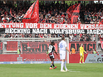 FCN mit Katastrophen-Pleite: So wüten die Fans im Netz