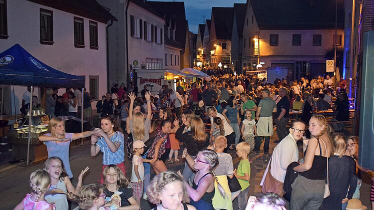 Beim Moonlight-Festival in Hollfeld geht es hoch her. Foto: gel