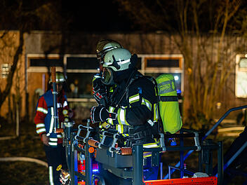Feuer in Lagerhalle im Kreis Ansbach