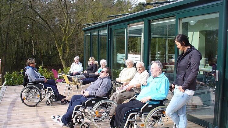 Ein paar Sonnenstrahlen auf der Terrasse genießen.