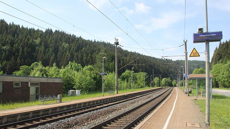 Impressionen vom Bahnhof Förtschendorf - aufgenommen im Sommer 2018. Foto: Andreas Schmitt