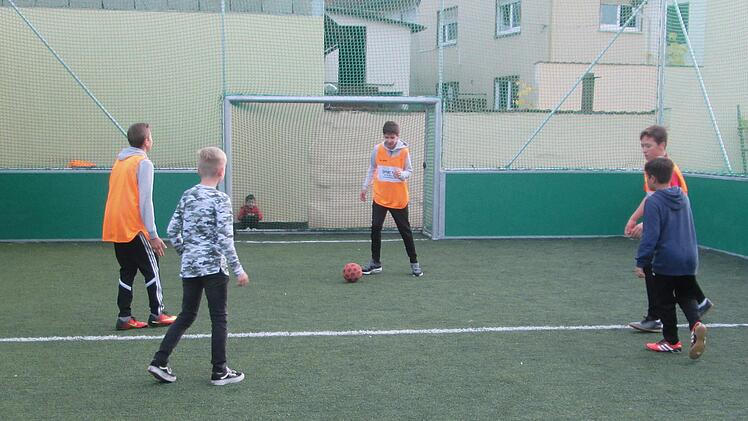 Der durch Fußballspielen verursachte Lärm auf dem Soccerfeld am Eulentreff ist einem unmittelbaren Anwohner ein Dorn im Auge. Winfried Ehling