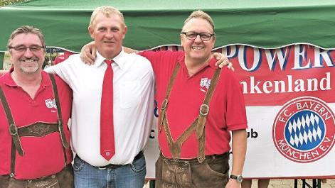 Die drei neuen Ehrenmitglieder (von links) Leonhard Will, Roland Witzgall und Franz Thierauf  Foto: Klaus-Peter Wulf