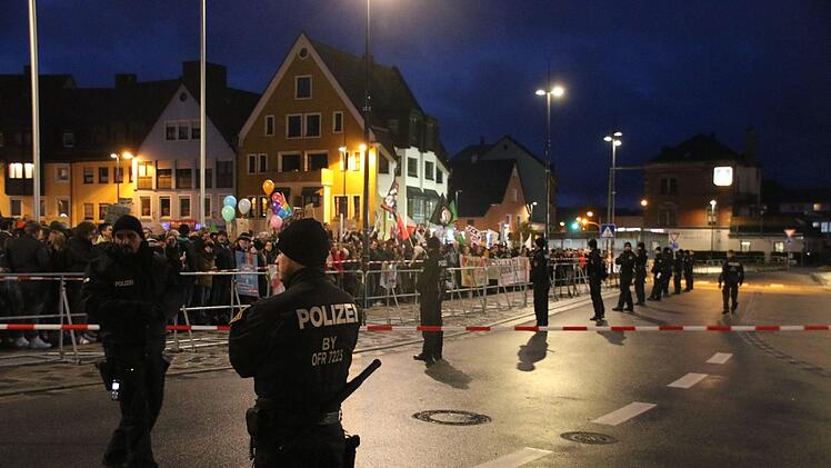 Impressionen vom Höcke-Auftritt und der ProtestveranstaltungFoto: Monika Limmer