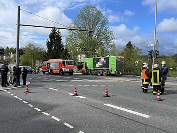 T&ouml;dlicher Unfall in Hof: Fu&szlig;g&auml;nger von M&uuml;llfahrzeug &uuml;berrollt