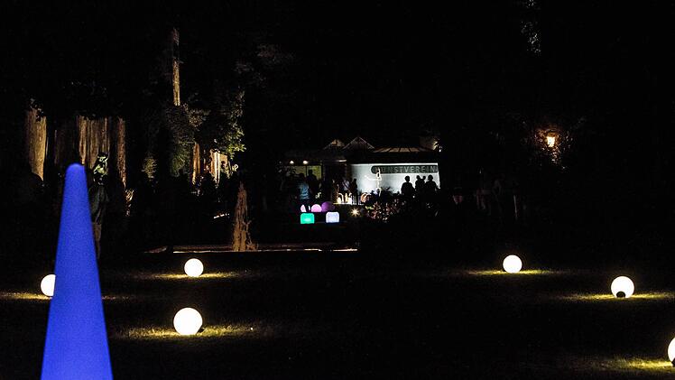 Impressionen der Coburger Museumsnacht: Kleiner Rosengarten mit KunstvereinFoto: Jochen Berger