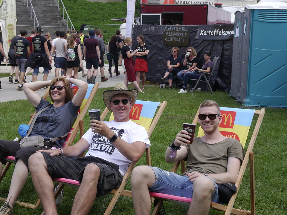 Die Besucher bei Rock im Park 2018 am Freitagnachmittag