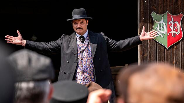 Curt Prank (Mi&scaron;el Matičević) m&ouml;chte die erste Achterbahn Europas auf das Oktoberfest bringen.