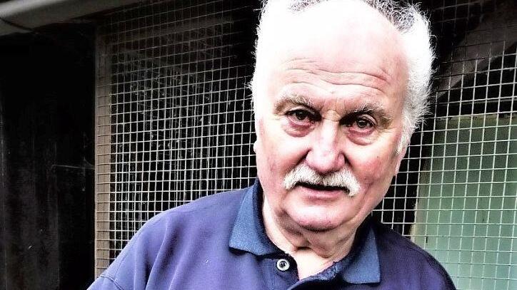 Ehrenmitglied Manfred Becker ist seit über 30 Jahren Zuchtwart beim Kleintierzuchtverein Reitsch. Foto: Gerd Fleischmann
