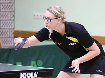 Obwohl bei den Landesliga-Damen des TTC Tiefenlauter II Sabrina-Melanie Pilz beim TV Konradsreuth ihre drei absolvierten Einzel gewann, zog ihre Mannschaft am Ende mit 5:8 den K&uuml;rzeren.  Foto: Horst Marr