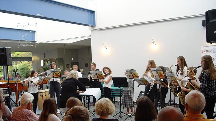 Das Holzbläserensemble leitet Petra Schmitt-Sperber. Foto: Brigitta Kempe-Wolf