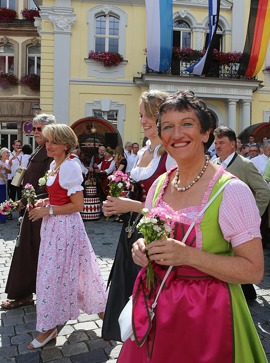 Eröffnung der Kulmbacher Bierwoche mit Büttnertanz und Bieranstich; Foto: Barbara Herbst