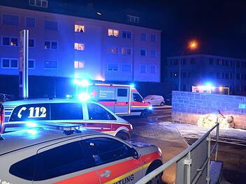 Drei Verletzte forderte ein Zimmerbrand in Bad Kissingen.  Foto: Peter Rauch