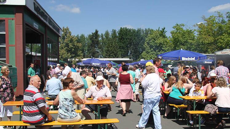 Bei herrlichem Sommerwetter wurde auf dem Gelände der Werkstatt für Menschen mit Behinderung in Melkendorf gefeiert. Fotos: Sonja Adam