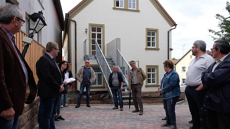Eine Fluchttreppe führt nach draußen.  Foto: Gerd Schaar