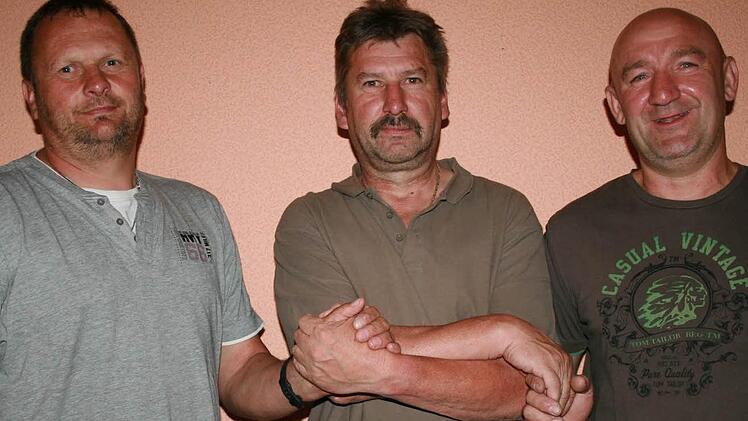 Führen zukünftig die DJK Premich: Udo Loibersbeck (von links), Gebhard Zehe und Thomas Edelmann. Auf dem Bild fehlt der vierte Vorsitzende Johannes Wehner.  Foto: Gabriele Sell