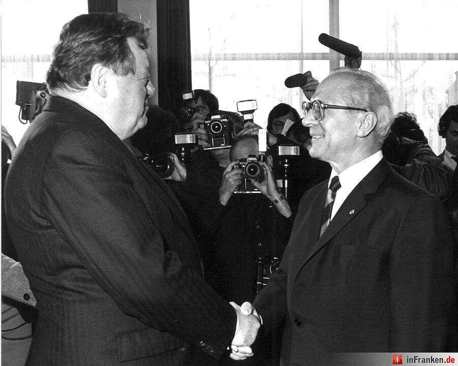 Strauß mit DDR-Staatsratsvorsitzenden Erich Honecker.