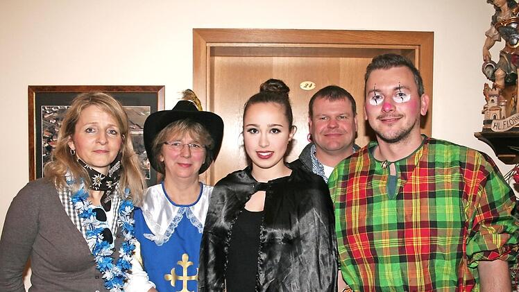 Die Gewinner des Strohschießens (v. l.): Brigitte Stifter, Angelika Batz, Eva Heumann, Hans-Josef Werner und Sebastian Bertholdt Foto: privat