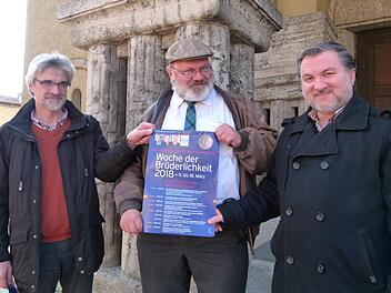 Schulter an Schulter für die "Woche der Brüderlichkeit" in Bamberg (von links): Hubertus Lieberth, Martin Arieh Rudolph und Mehmet Cetindere.  Foto: Marion Krüger-Hundrup
