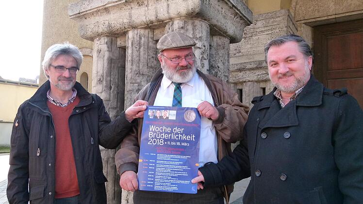Schulter an Schulter für die "Woche der Brüderlichkeit" in Bamberg (von links): Hubertus Lieberth, Martin Arieh Rudolph und Mehmet Cetindere.  Foto: Marion Krüger-Hundrup