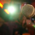 In Nürnberg gibt es zahlreiche Bühnen, die mit Kabarett- und Comedy-Veranstaltungen locken. Symbolfoto: Pierre Rosa / Pixabay