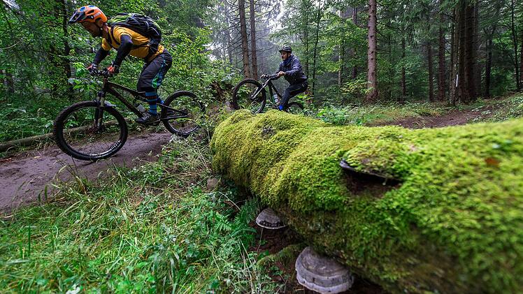 Auch wichtig: immer locker bleiben im Handgelenk. Foto: Anand Anders