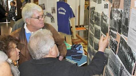 Reinhard Soutschek und Adolf Hafenecker schwelgen in Erinnerungen.