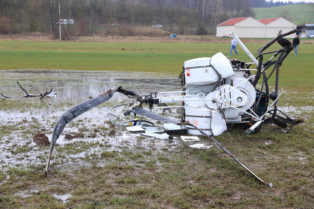 Hubschrauber stürzt bei Rentweinsdorf ab