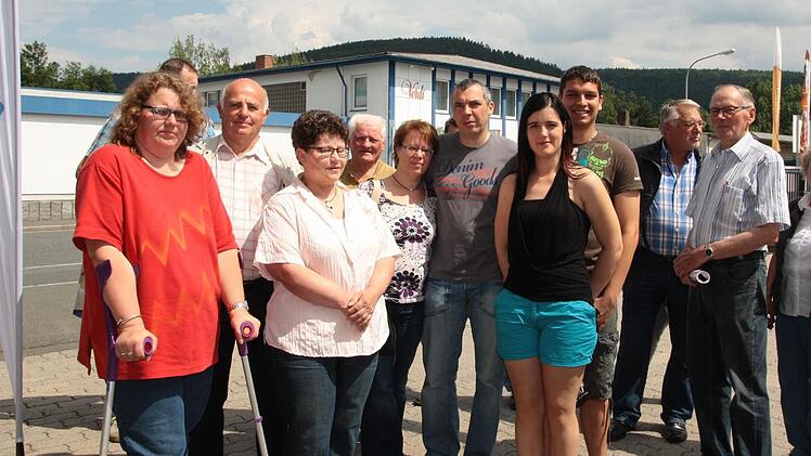 Die zweite Gruppe ist starbereit zur Führung.