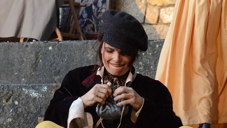 Das Straßenkind Gavroche (Claudia Albrecht-Schübel).