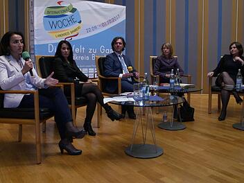 Die Diskussionsteilnehmer auf dem Podium Fotos: Andreas Thamm