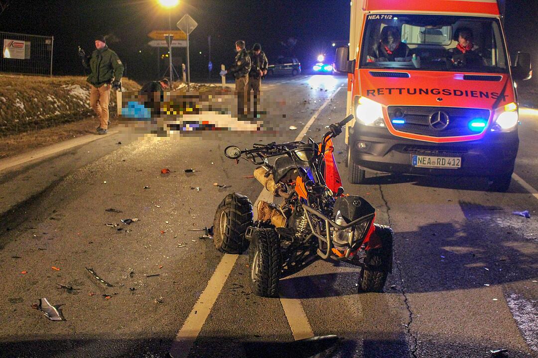 Quadfahrer und Sozia bei Frontalcrash getötet