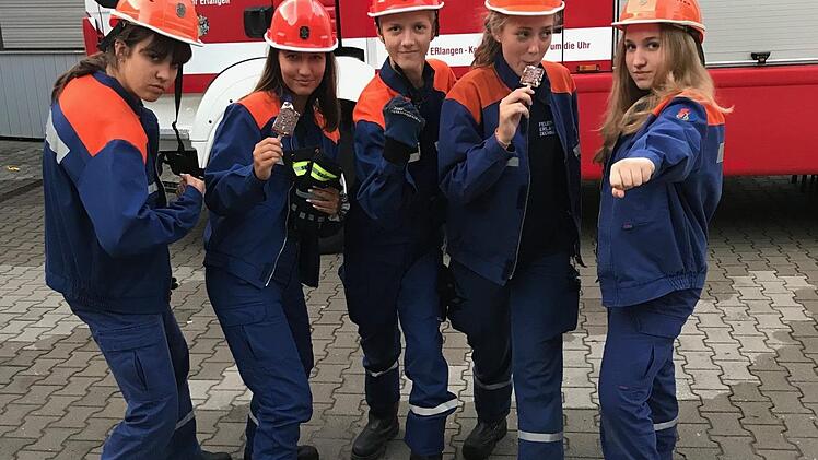 Annika, Nicola, Felix, Nicola und Theresa wollen dem Gegner zeigen, wo der Hammer hängt. "Wir überraschen mit unkonventionellem Methoden", sind sich die Fünf einig.  Foto: Michael Busch