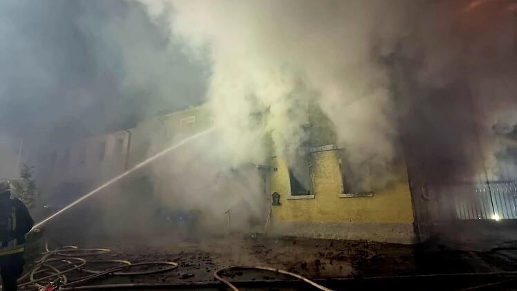Mainleuser Mordhaus abgefackelt: Flammeninferno in Grusel-Gebäude