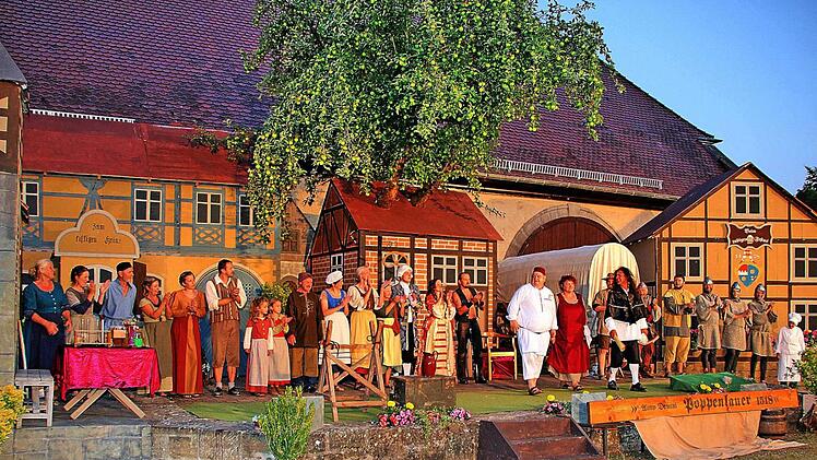 Szene aus "Der Medicus vom Orient" in Poppenlauer. Dieter Britz