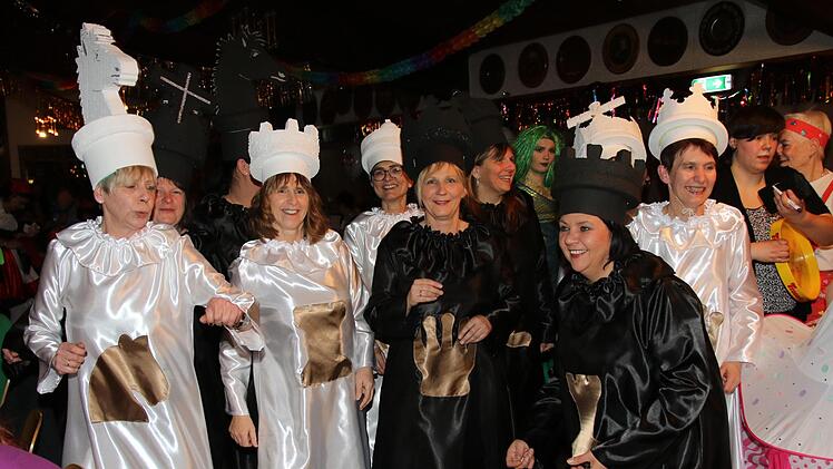 Weiberfasching des TV 48 Coburg in Creidlitz Foto: Michael Stelzner