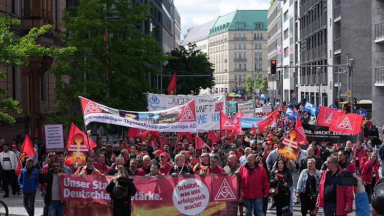 Kundgebung der IG Metall f&uuml;r die Zukunft der Stahlindustrie