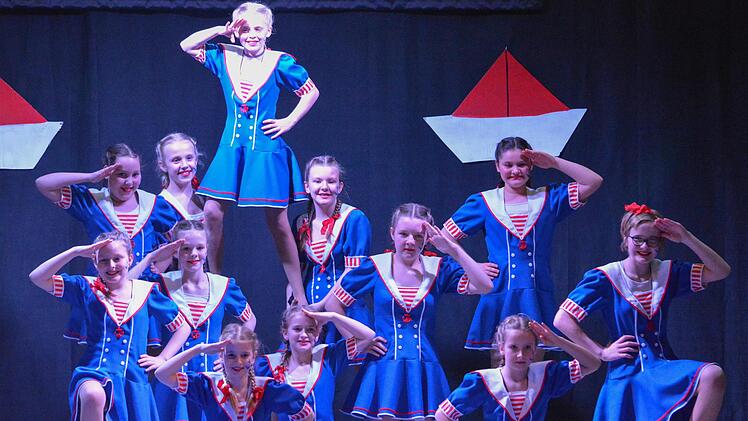 Das Kinderballett entführte die Besucher auf eine Reise über die Weltmeere. Björn Hein