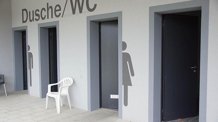 Dusche und WCs haben jetzt jeweils getrennte Eingänge.