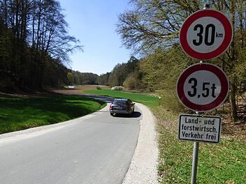 Schon  heute wird der so genannte Finsterweg als Umgehung von Gößweinstein  rege genutzt. Foto: Thomas Weichert