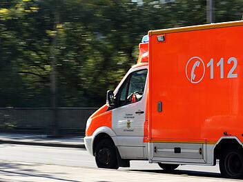 Herzogenaurach: Mann fährt Fahrrad und stirbt kurz darauf - Reanimation nur kurz erfolgreich Herzogenaurach: Mann fährt Fahrrad und stirbt kurz darauf - Reanimation nur kurz erfolgreich