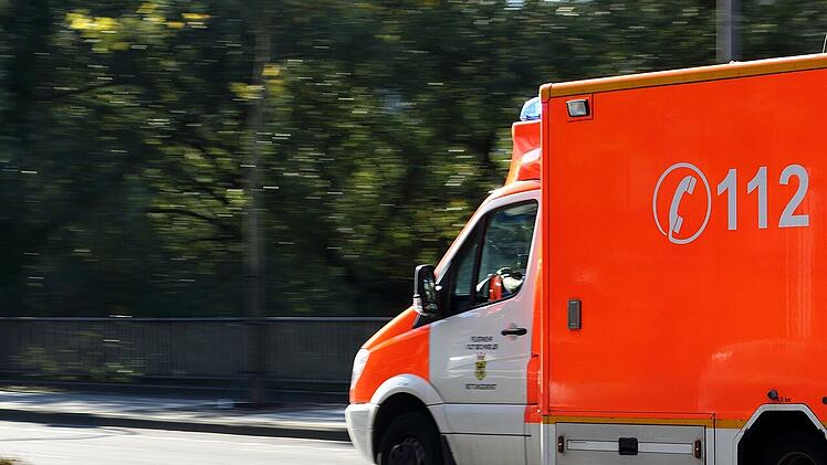 Herzogenaurach: Mann f&auml;hrt Fahrrad und stirbt kurz darauf - Reanimation nur kurz erfolgreich