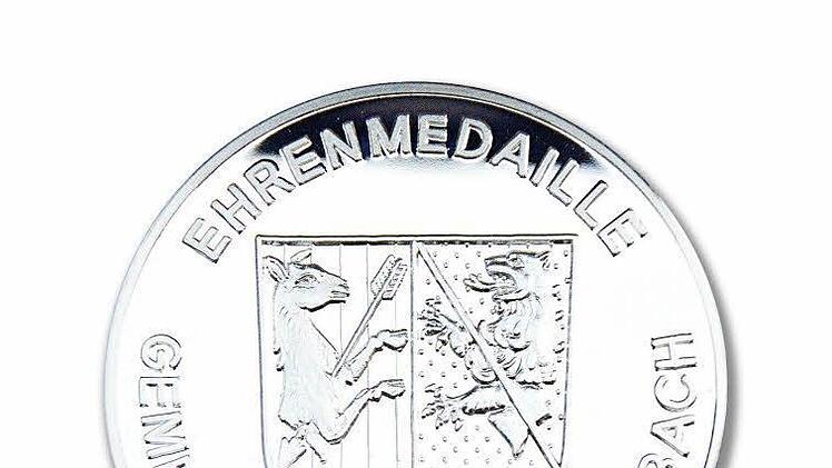 Die Bürgermedaille der Gemeinde Oberreichenbach Fotos: Roland Meister
