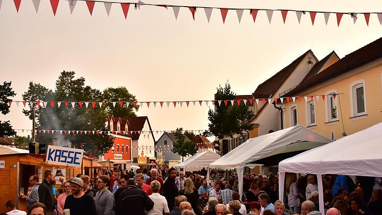 Abendstimmung auf der Kirchweih - so schön kann es sein.   Fotos: Gemeinde Memmelsdorf