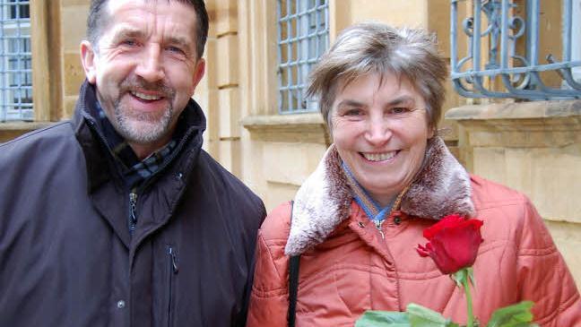 Am Valentinstag gehen beide gut essen, Elke Reh und Ehemann Hans aus Altenkunstadt. Ihr harmonisches Zusammenleben seit 30 Jahren basiert auf beiderseitigem Respekt. In ihre Ehe ging es auf und ab. Es gab auch mal gelegentlich Krach, aber umso schöner war schließlich das Wiedervertragen.